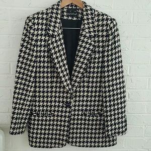 Black & white houndstooth blazer (100% wool)